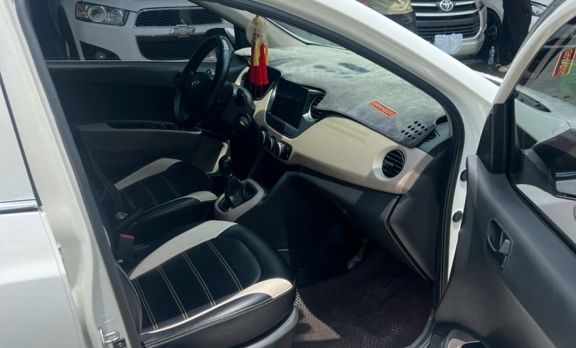 Xe Grand I10 MT