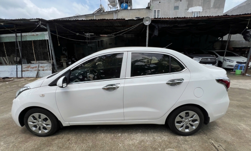 Xe Grand I10 MT Base