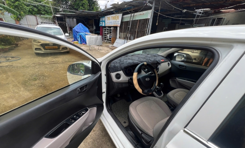Xe Grand I10 MT Base